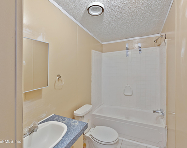 7463 Lilly Court - Photo Thumbnail 14