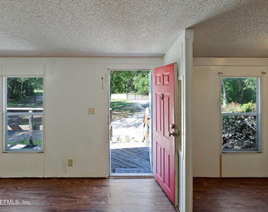 7463 Lilly Court - Photo Thumbnail 2