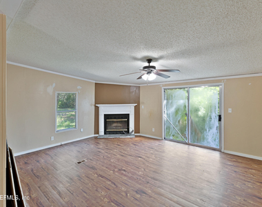 7463 Lilly Court - Photo Thumbnail 7