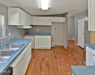 7463 Lilly Court - Photo Thumbnail 5