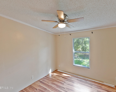 7463 Lilly Court - Photo Thumbnail 10