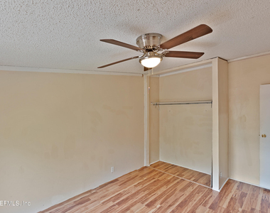 7463 Lilly Court - Photo Thumbnail 13