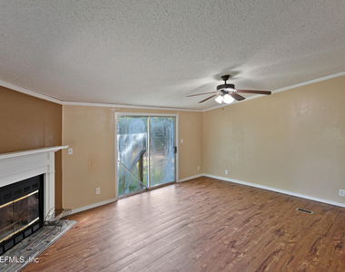 7463 Lilly Court - Photo Thumbnail 8