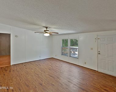 7463 Lilly Court - Photo Thumbnail 3