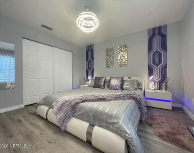 232 Nesmith Avenue - Photo Thumbnail 16