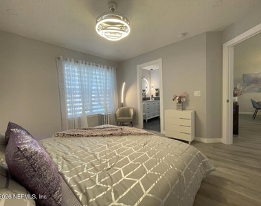 232 Nesmith Avenue - Photo Thumbnail 17