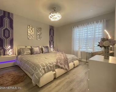 232 Nesmith Avenue - Photo Thumbnail 18