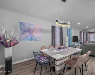 232 Nesmith Avenue - Photo Thumbnail 12
