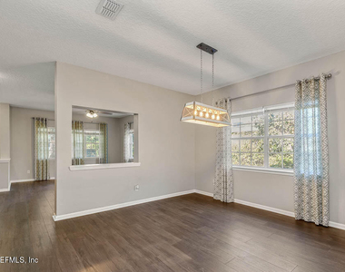12423 Forest Lake Circle N - Photo Thumbnail 7
