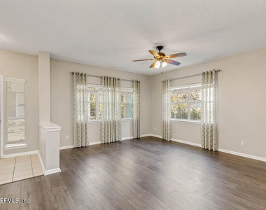 12423 Forest Lake Circle N - Photo Thumbnail 3