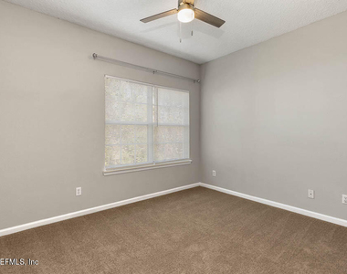 12423 Forest Lake Circle N - Photo Thumbnail 14