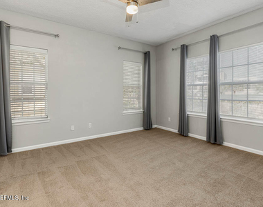 12423 Forest Lake Circle N - Photo Thumbnail 17