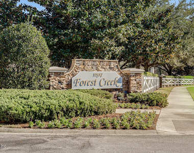 12423 Forest Lake Circle N - Photo Thumbnail 25