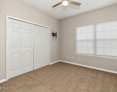 12423 Forest Lake Circle N - Photo Thumbnail 16