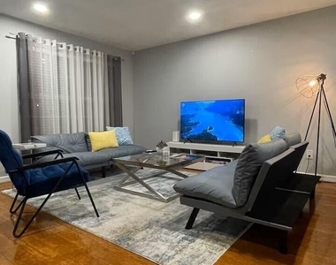 600 Francis Street - Photo Thumbnail 9