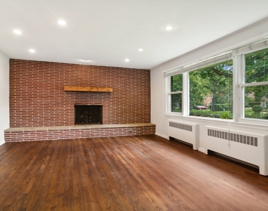 639 Melody Lane - Photo Thumbnail 2