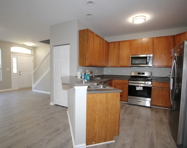 353 Springbrook Trail S - Photo Thumbnail 3