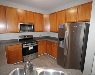 353 Springbrook Trail S - Photo Thumbnail 4