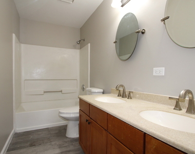 353 Springbrook Trail S - Photo Thumbnail 10