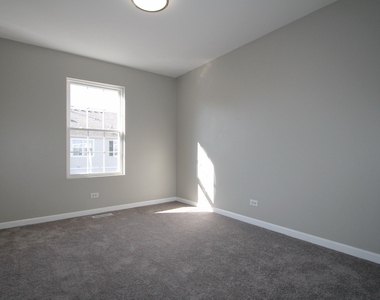 353 Springbrook Trail S - Photo Thumbnail 11