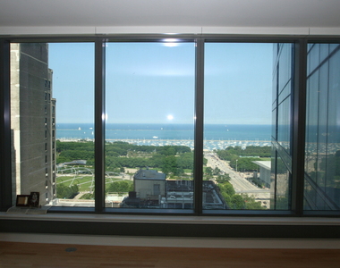 60 E Monroe Street - Photo Thumbnail 3