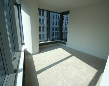 60 E Monroe Street - Photo Thumbnail 7