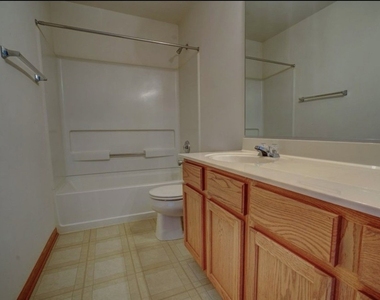 2535 Carrolwood Road - Photo Thumbnail 15