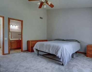 2535 Carrolwood Road - Photo Thumbnail 13