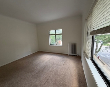 804 W Lakeside Place - Photo Thumbnail 9