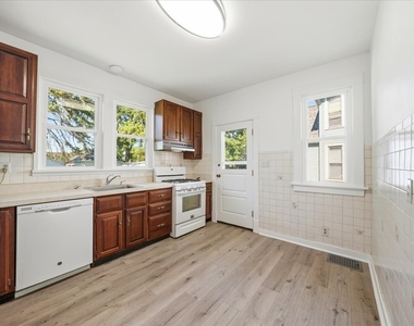 311 North Avenue - Photo Thumbnail 9