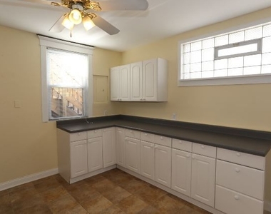 3316 N Southport Avenue - Photo Thumbnail 3