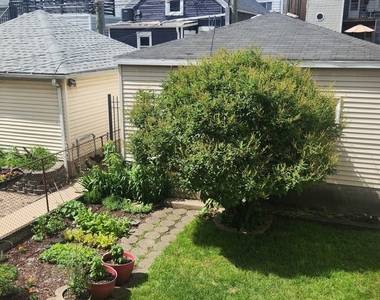 2102 W Barry Avenue - Photo Thumbnail 11
