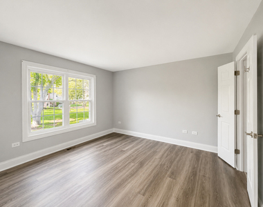 35 Foxcroft Road - Photo Thumbnail 5