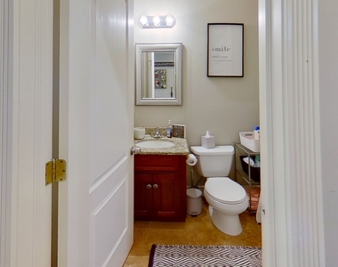 6300 N Rockwell Street - Photo Thumbnail 14
