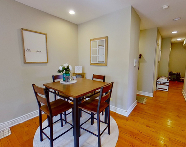 6300 N Rockwell Street - Photo Thumbnail 3