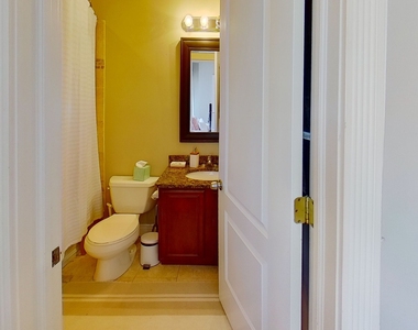 6300 N Rockwell Street - Photo Thumbnail 13