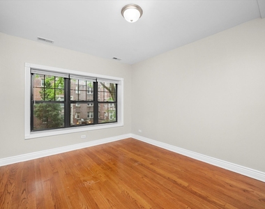 6300 N Rockwell Street - Photo Thumbnail 16