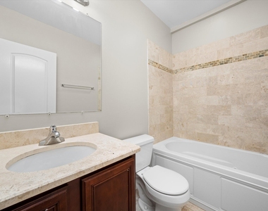 6300 N Rockwell Street - Photo Thumbnail 19