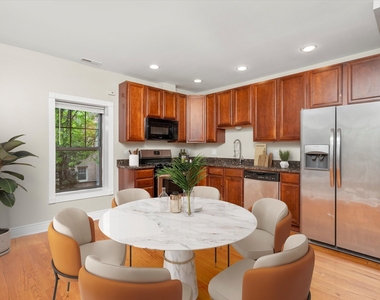 6300 N Rockwell Street - Photo Thumbnail 6