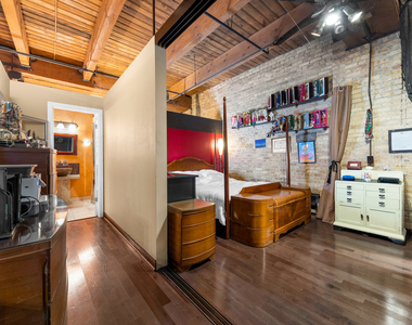 540 N Lake Shore Drive - Photo Thumbnail 8