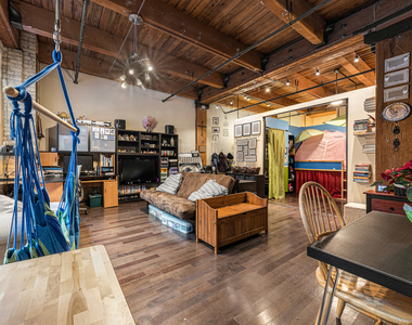 540 N Lake Shore Drive - Photo Thumbnail 3