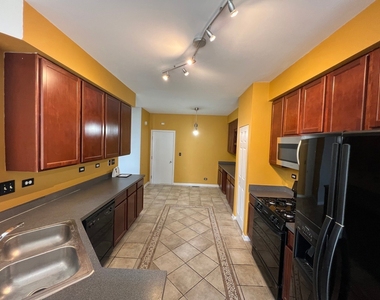 6924 Clearwater Drive - Photo Thumbnail 5