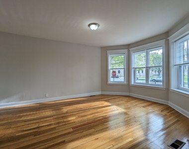 1524 N Kedzie Avenue - Photo Thumbnail 2
