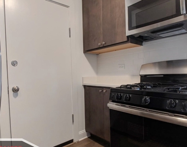 2643 N Spaulding Avenue - Photo Thumbnail 6