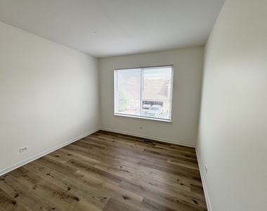 652 Lincoln Station Drive - Photo Thumbnail 11