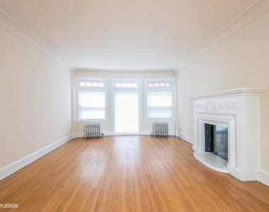 6660 N Damen Avenue - Photo Thumbnail 3