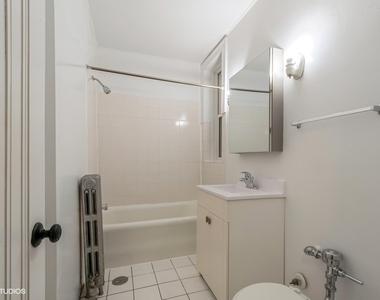 6660 N Damen Avenue - Photo Thumbnail 4