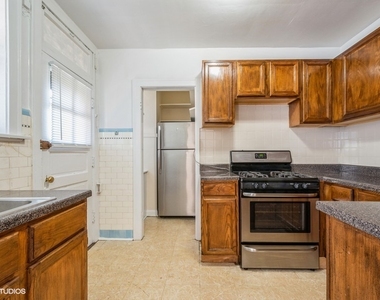 6660 N Damen Avenue - Photo Thumbnail 1