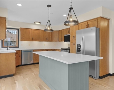72 Hunter Lane - Photo Thumbnail 9