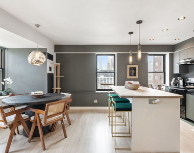 40 E 9th Street - Photo Thumbnail 3